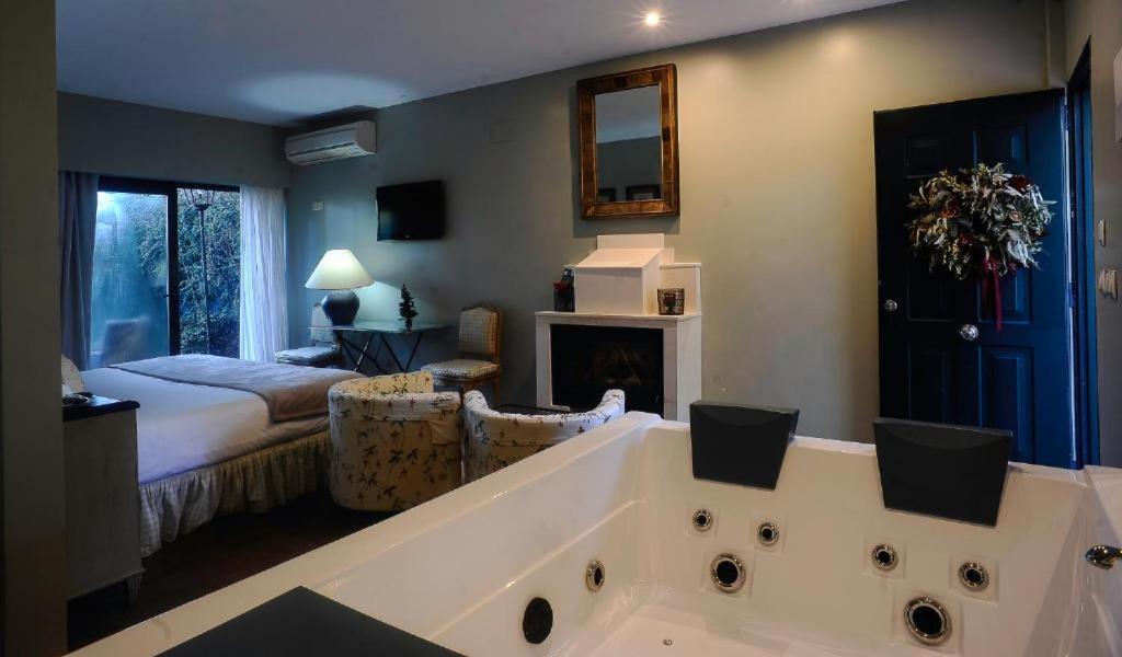 Boutique Pinar By Bossh! 4*